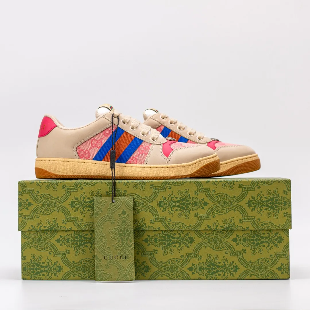 Factory price 580 [Higher version] GUCCI casual sports distressed small dirty shoes, polished cowhide fabric, hand-made distressed effect!  Original terry cloth, delicate, soft, comfortable and breathable. Privately molded steel-stamped two-color original TPU outsole (lower layer is wider, upper layer is narrower) to differentiate the wrong version of the outsole in the market. Fabric, material, outsole, detail comparison SIZE: 34-41, 38-45 regular size (women's 34, 41, men's 38, 45 customized, non-returnable and non-exchangeable) (women's colors and men's models need to be customized)